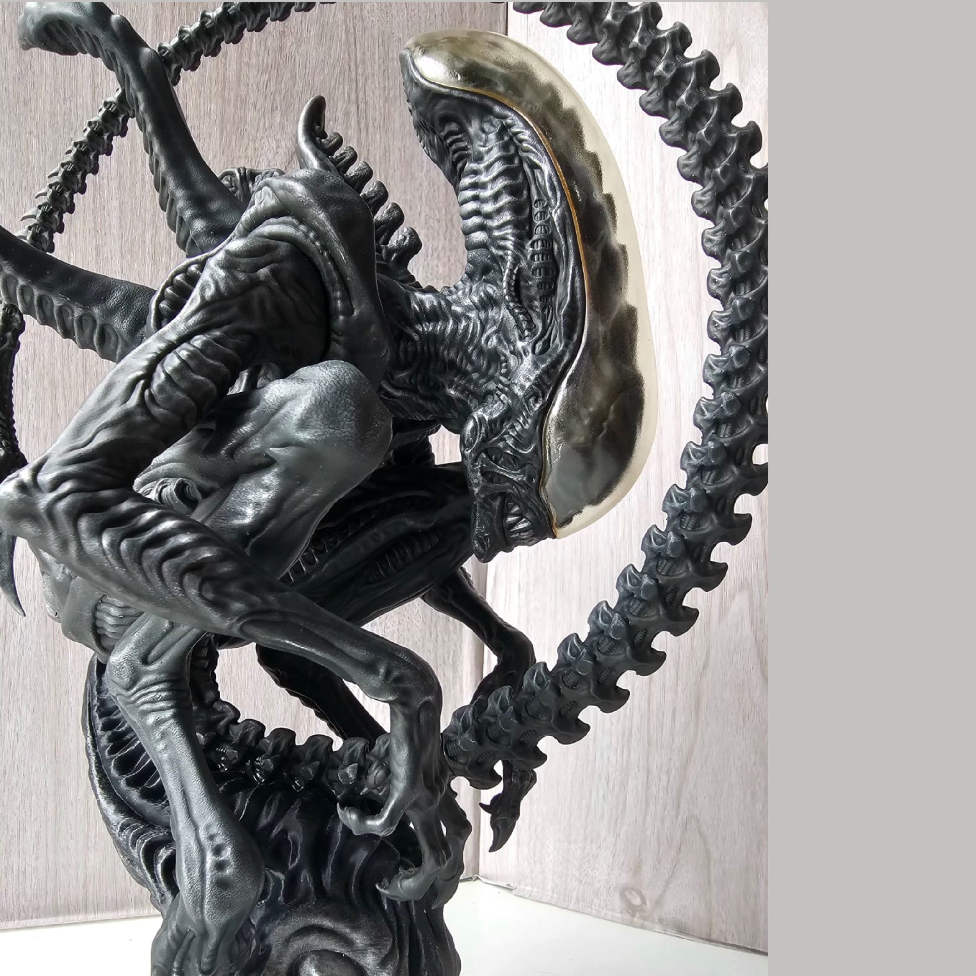Figura Alien Xenomorfo en Resina Premium | Coleccionable de Alta Calidad | Decoración para Fans de la Ciencia Ficción