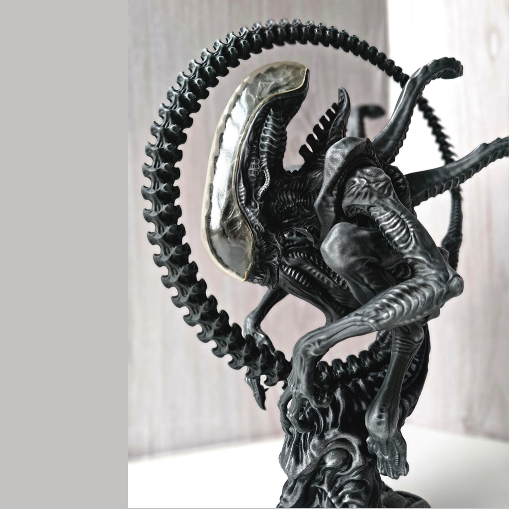 Figura Alien Xenomorfo en Resina Premium | Coleccionable de Alta Calidad | Decoración para Fans de la Ciencia Ficción