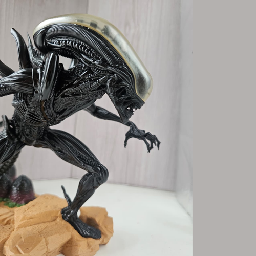Figura Alien: El Octavo Pasajero de Resina – Edición de Colección para Fans y Coleccionistas