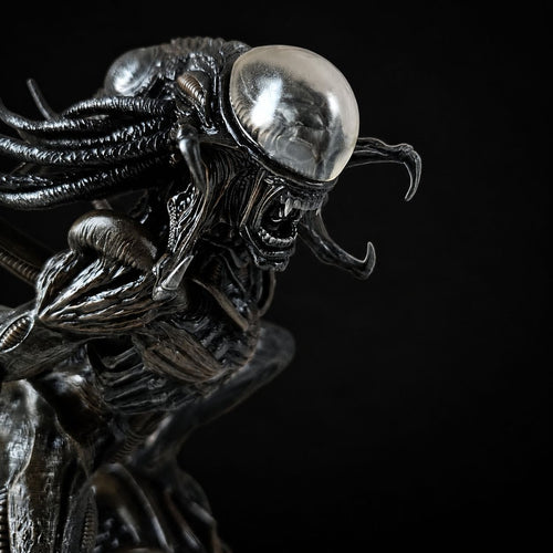 Figura Predalien en Resina Premium – El Híbrido Perfecto